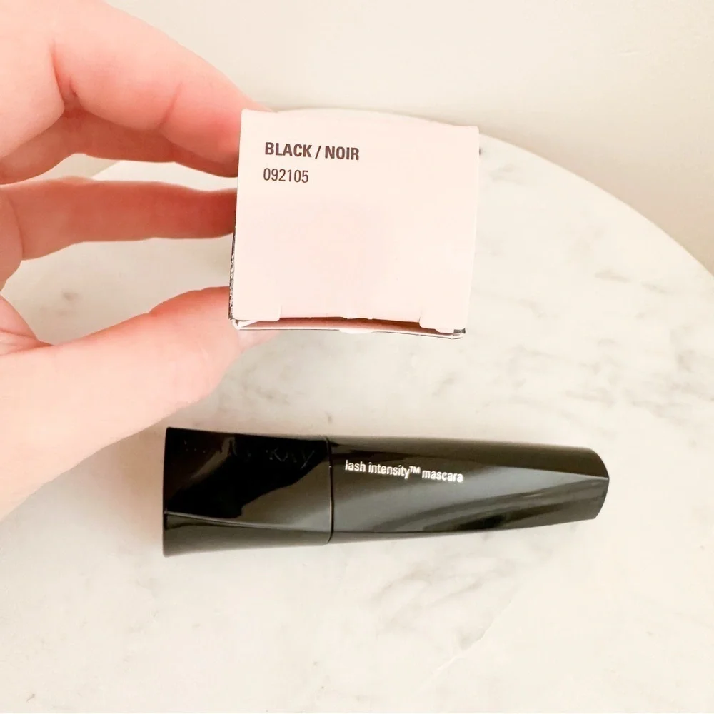NEW Mary Kay Lash Intensity Mascara Black .32oz